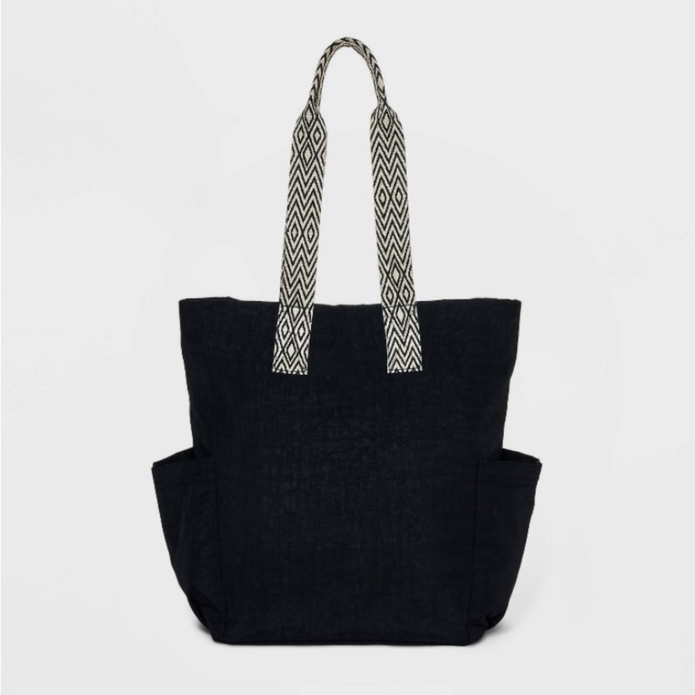 Campus Tote Handbag - Universal
Thread™ Black new